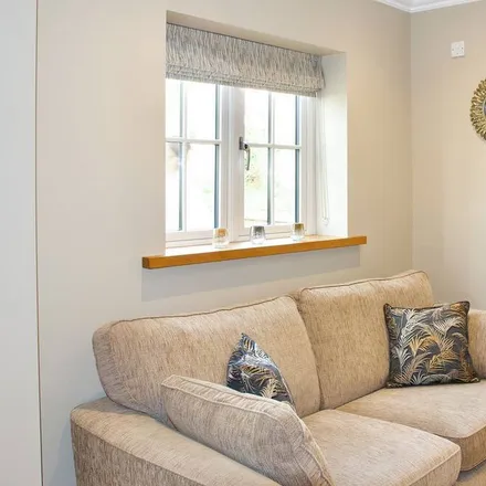Rent this 1 bed townhouse on Worthing in BN13 3BH, United Kingdom