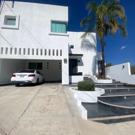 Buy this studio house on Circuito Lomas de Gran Jardín in Lomas Del Gran Jardin, 37134 León