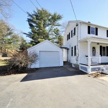 Image 2 - 823 Central Street, East Bridgewater, Plymouth County, MA 02333, USA - House for sale