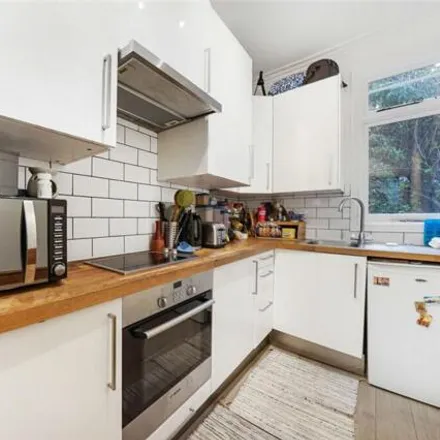 Image 4 - 87 Caledonian Road, London, N1 9DN, United Kingdom - Apartment for sale