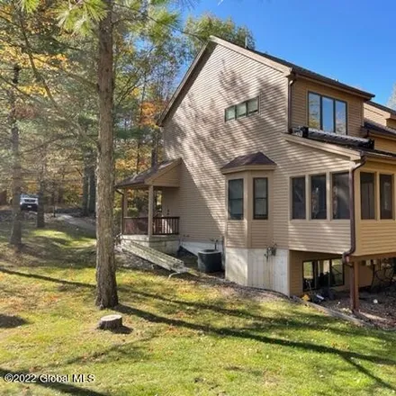 Image 4 - 441 Lockhart Mountain Road, Queensbury, NY 12845, USA - Townhouse for sale