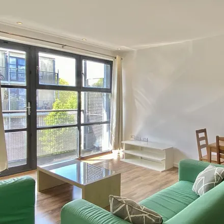 Image 2 - Carmine Wharf - Block D, 30 Copenhagen Place, Bow Common, London, E14 7FE, United Kingdom - Apartment for rent