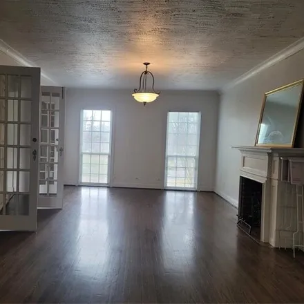 Buy this 7 bed house on 5899 Bayou Bend Court in Houston, TX 77004