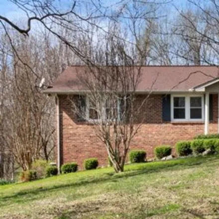 Image 2 - 900 Hogan Rd, Clarksville, Tennessee, 37043 - House for sale