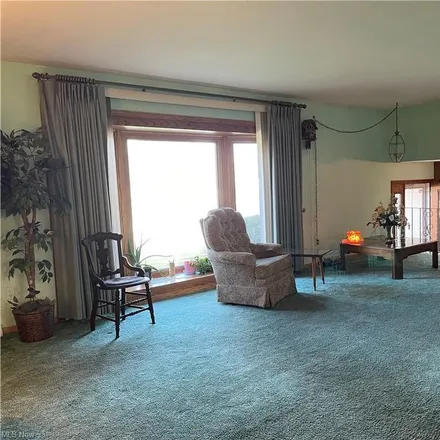 Image 7 - 1272 North Skyline Drive, Seven Hills, OH 44131, USA - House for sale