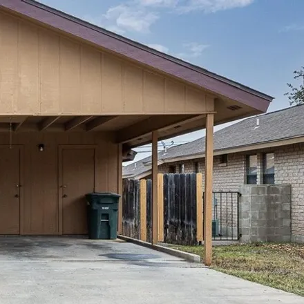Rent this 2 bed house on 121 Joe Rice Drive in Del Rio, TX 78840