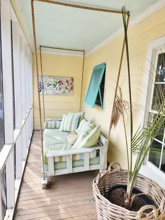 Image 3 - 512 East Cooper Avenue, Folly Beach, Charleston County, SC 29439, USA - House for sale