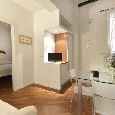 Image 3 - Via Solferino 44, 40124 Bologna BO, Italy - Apartment for rent
