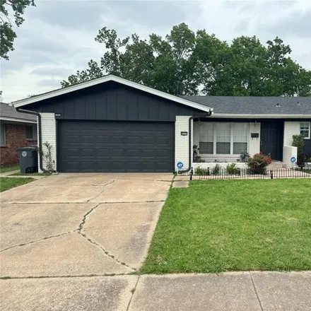 Buy this 3 bed house on 8529 East 38th Street in Tulsa, OK 74145