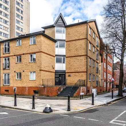 Image 4 - Astra Apartments, 250 Globe Road, London, E2 0LW, United Kingdom - Apartment for rent