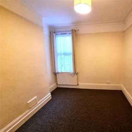 Image 7 - Francis Road, London, CR0 2RT, United Kingdom - Apartment for rent