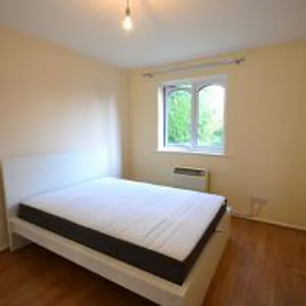 Rent this 2 bed apartment on Myers Lane in London, SE14 5RU