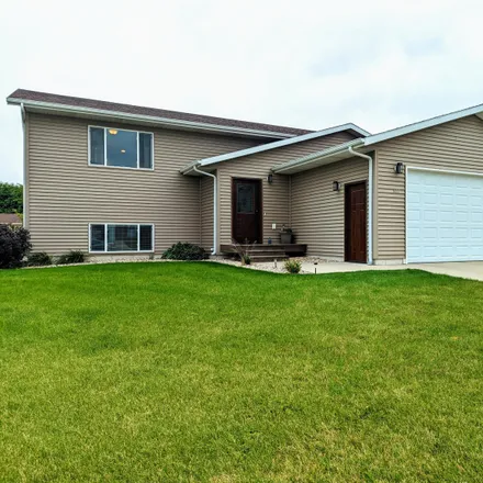 Buy this 3 bed house on 917 Southwest 16th Avenue in Aberdeen, SD 57401