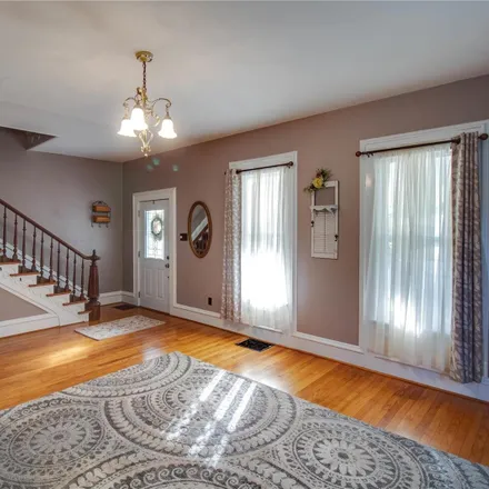Image 7 - 605 West Pearl Street, Jerseyville, IL 62052, USA - House for sale