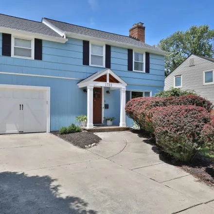 Image 2 - 1733 Elmwood Avenue, Upper Arlington, OH 43212, USA - House for rent