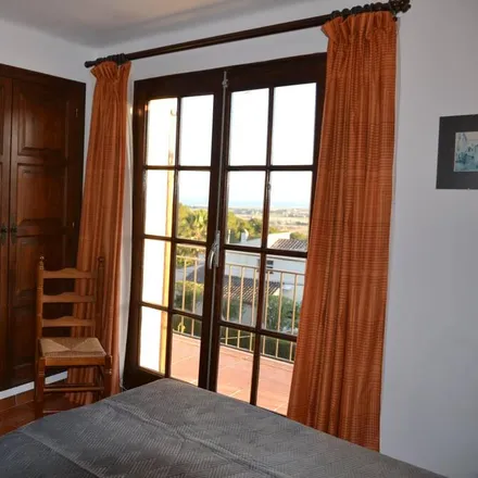 Rent this 2 bed house on Consell Municipal de l'Estartit in Carrer del Port, 25