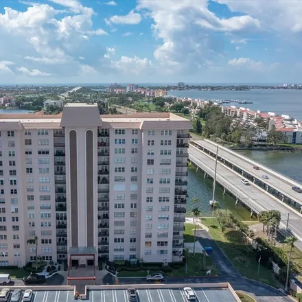 Buy this 2 bed condo on Building 5 in 5220 Brittany Drive South, Saint Petersburg