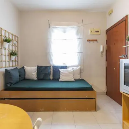 Rent this 2 bed apartment on Calle de Palencia in 51, 29039 Madrid