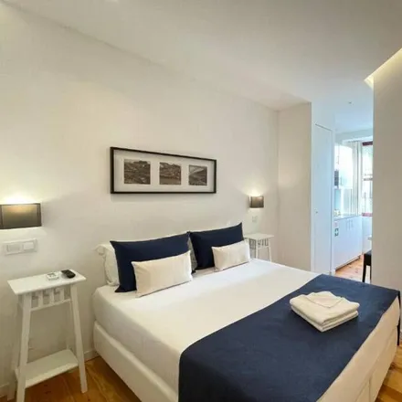 Rent this 1 bed apartment on 4050-362 Distrito de Leiria