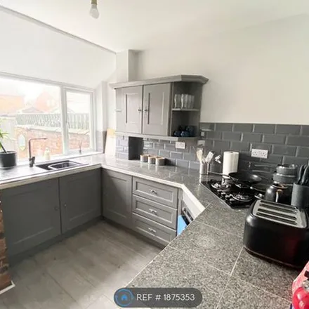 Image 9 - Crewe, Minshull New Road / Minshull Court, Minshull New Road, Crewe, CW1 3GH, United Kingdom - Townhouse for rent