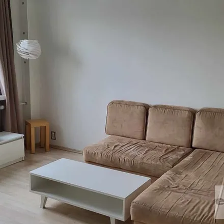 Rent this 3 bed apartment on Kalinowa 13 in 91-338 Łódź, Poland