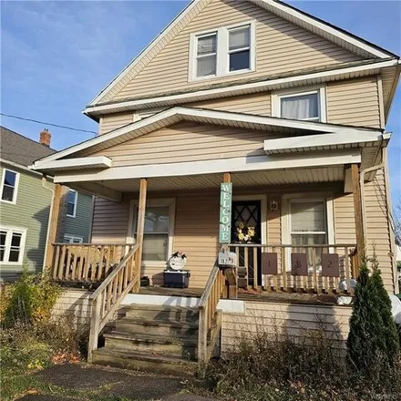 Buy this 4 bed house on 182 State Street in Village of Medina, NY 14103
