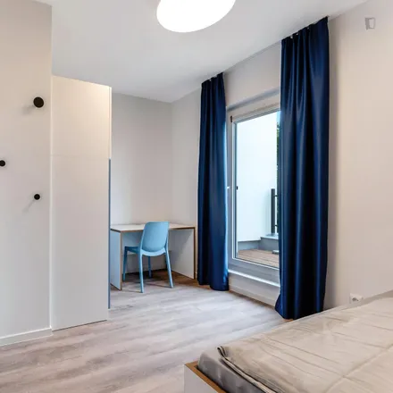 Rent this 3 bed room on Rathenaustraße 27 in 12459 Berlin, Germany