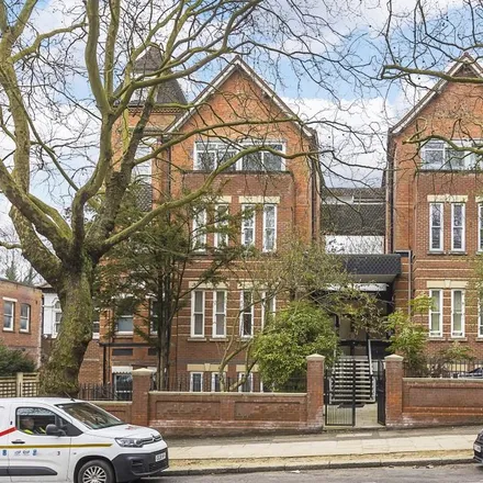Rent this studio apartment on 45 Fitzjohn's Avenue in London, NW3 5LU