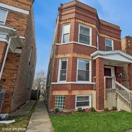 Buy this 6 bed house on 7528 S Peoria St in Chicago, Illinois