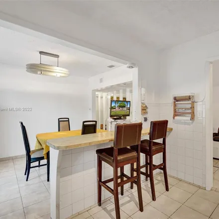 Image 7 - 1500 Marseille Drive, Isle of Normandy, Miami Beach, FL 33141, USA - House for sale