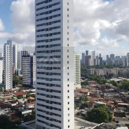 Rent this 2 bed apartment on Avenida Santos Dumont 1524 in Rosarinho, Recife -