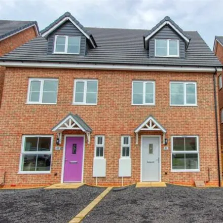 Buy this 3 bed townhouse on Pattison Street in Shuttlewood, S44 6QZ