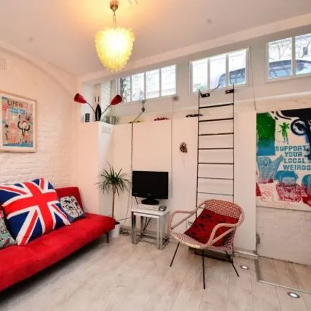 Rent this studio apartment on Academy Buildings in 7 Fanshaw Street, London