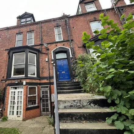 Rent this 8 bed townhouse on Regent Park Terrace in Leeds, LS6 2AX