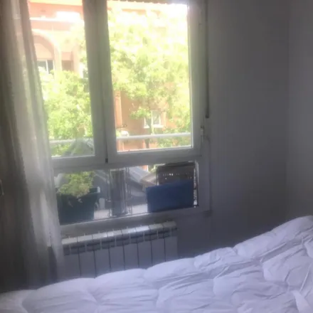 Rent this 3 bed room on Madrid in Calle de los Hermanos de Pablo, 11