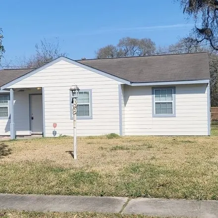 Rent this 3 bed house on 3923 Luca Street in South Lawn, Houston