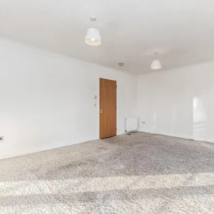 Image 3 - Knightswood Secondary School, Craigend Court, Low Knightswood, Glasgow, G13 2XD, United Kingdom - Townhouse for rent