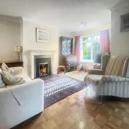 Image 4 - Windmill Hill, Winchmore Hill, HP7 0LR, United Kingdom - Townhouse for sale