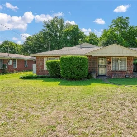 Buy this 3 bed house on 2928 Vandy Drive in Sheridan Heights, Montgomery
