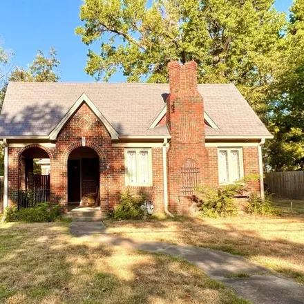 Buy this 2 bed house on 186 20th Street Southeast in Paris, TX 75460