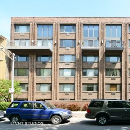 Rent this 1 bed condo on 640-648 West Arlington Place in Chicago, IL 60614