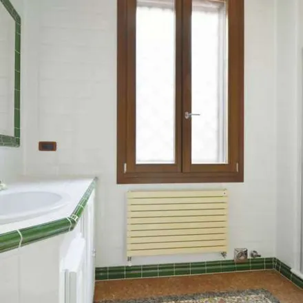 Image 2 - Via Guerrazzi, 14, 40125 Bologna BO, Italy - Apartment for rent