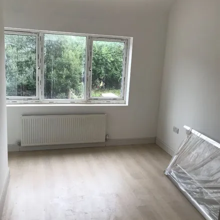 Rent this 1 bed apartment on Watford Way in London, NW4 4XE