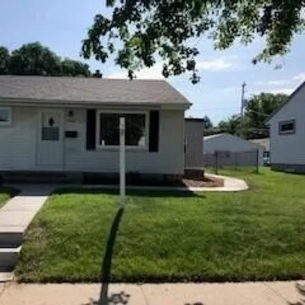 Image 1 - 3966 South 51st Street, Milwaukee, WI 53220, USA - House for sale