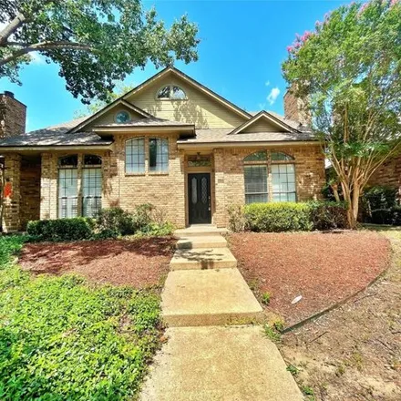 Buy this 3 bed house on 616 Lochngreen Trl in Arlington, Texas