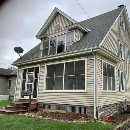 Buy this 3 bed house on 195 North 3rd Street in Cambridge, IL 61238