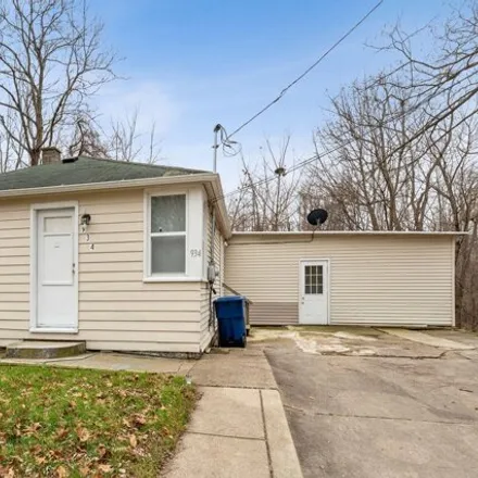 Buy this 2 bed house on Edge Cumbe Avenue in Benton Heights, Benton Charter Township