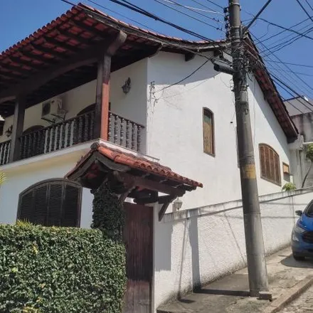 Buy this 3 bed house on Kúffura in Rua Xingu, Freguesia (Jacarepaguá)