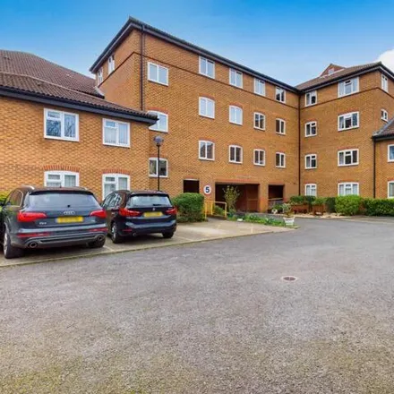 Buy this 1 bed apartment on Glebe Court in London Road, London