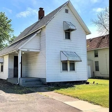 Buy this 3 bed house on 991 West 21st Street in Lorain, OH 44052